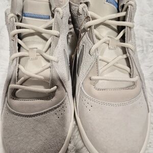 Stylish Beige and Gray Sneakers